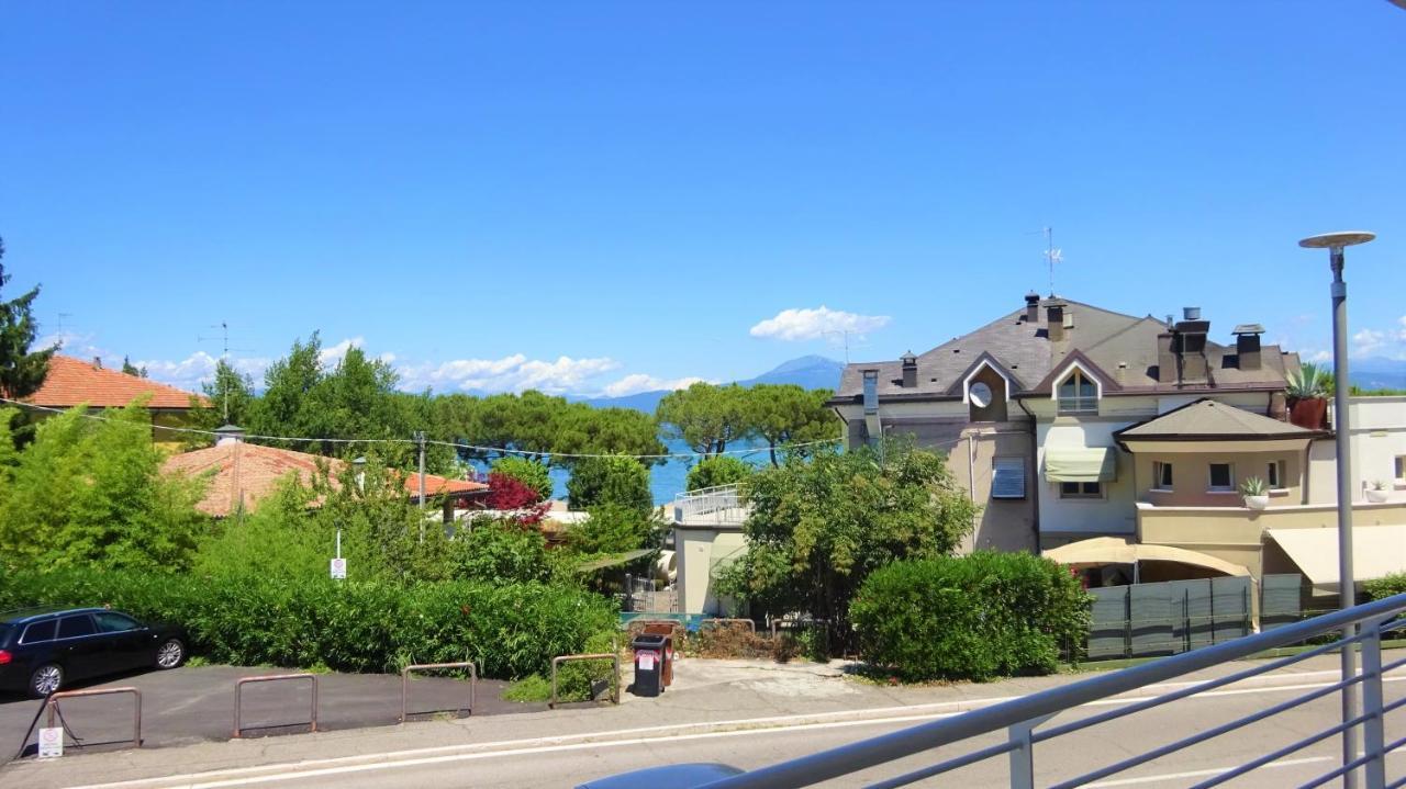 Holiday House Al Porto View Lake Peschiera del Garda Exterior photo