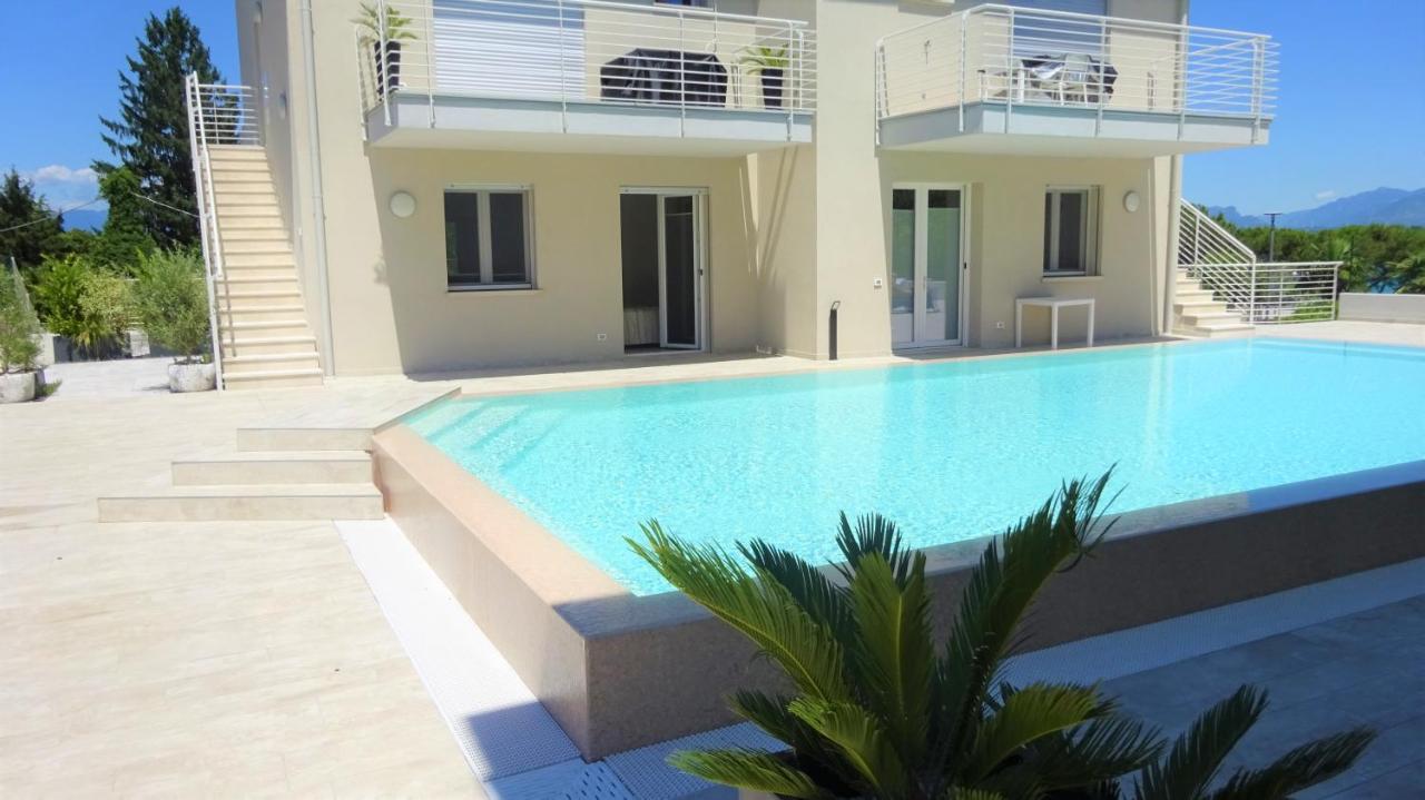 Holiday House Al Porto View Lake Peschiera del Garda Exterior photo