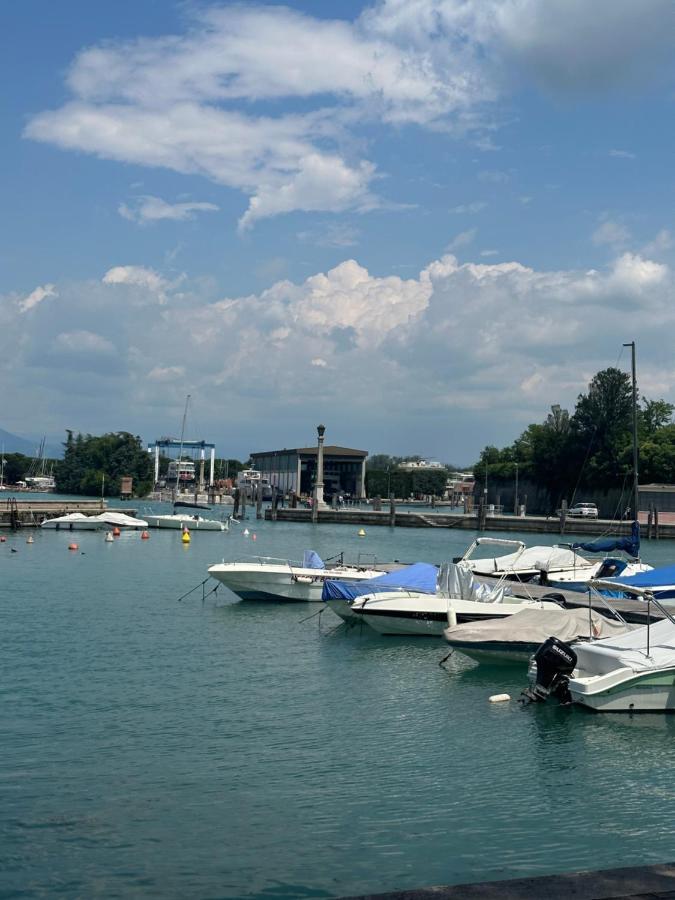 Holiday House Al Porto View Lake Peschiera del Garda Exterior photo