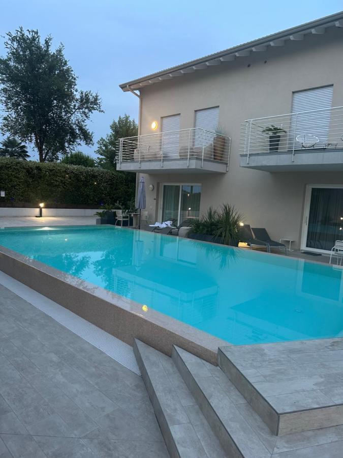 Holiday House Al Porto View Lake Peschiera del Garda Exterior photo